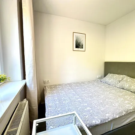 4-pokojowe Mieszkanie Przy Plazy & Parking דירה *