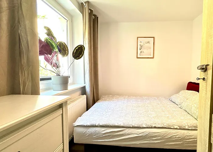 4-pokojowe Mieszkanie Przy Plazy & Parking דירה *