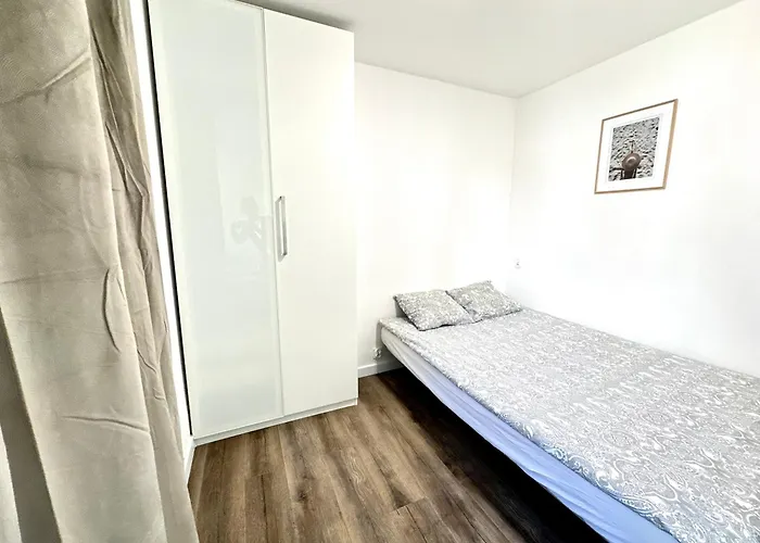 4-pokojowe Mieszkanie Przy Plazy & Parking