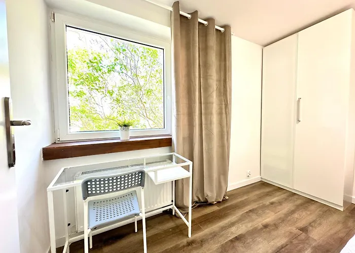 4-pokojowe Mieszkanie Przy Plazy & Parking *