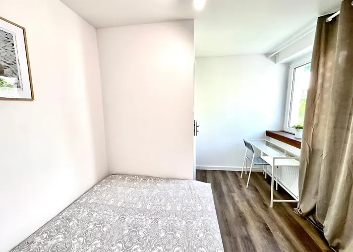 4-pokojowe Mieszkanie Przy Plazy & Parking